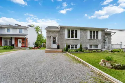 Semi-Detached in Niagara Falls