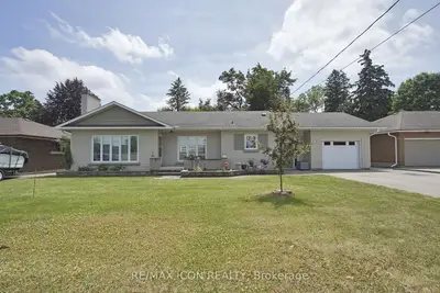 Detached in Tillsonburg