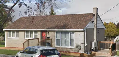 Detached in Belleville