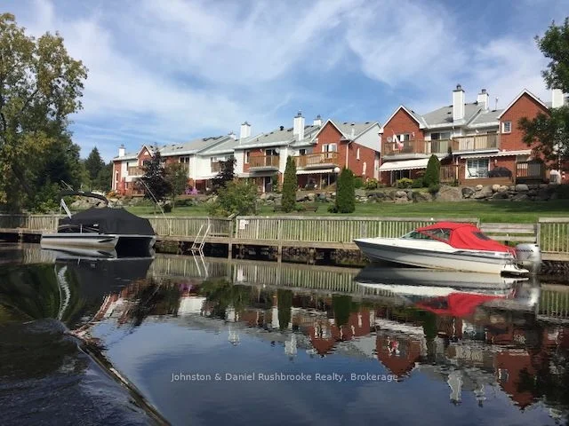 18 Shoreline Drive, Bracebridge, ON P1L 1Z4