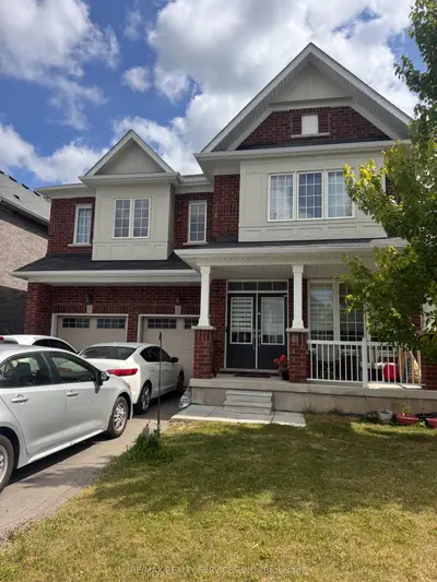 Detached in Niagara Falls