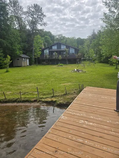 1020 Granite Lane N, Highlands East, ON K0M 1R0