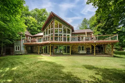 Detached in South Frontenac