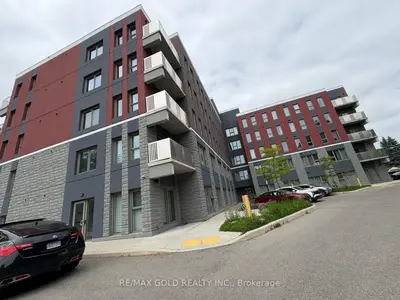 Condo Apartment in Hamilton
