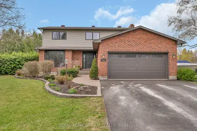 Detached in Carp - Huntley Ward