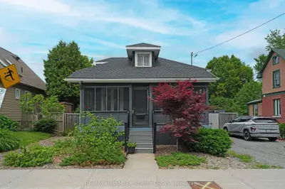 Detached in Overbrook - Castleheights and Area