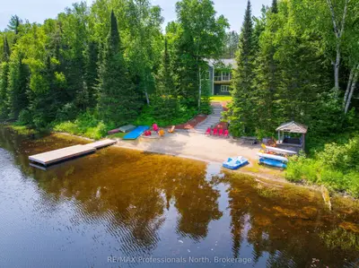 Detached in Perry
