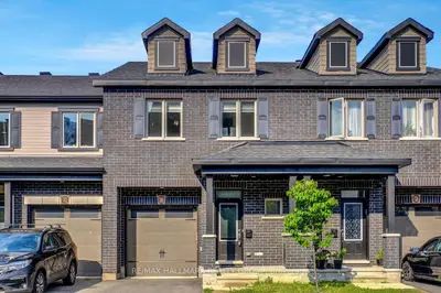 Att/Row/Townhouse in Blossom Park - Airport and Area