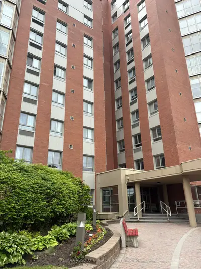 Condo Apartment in Kanata