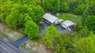 Detached in McNab/Braeside