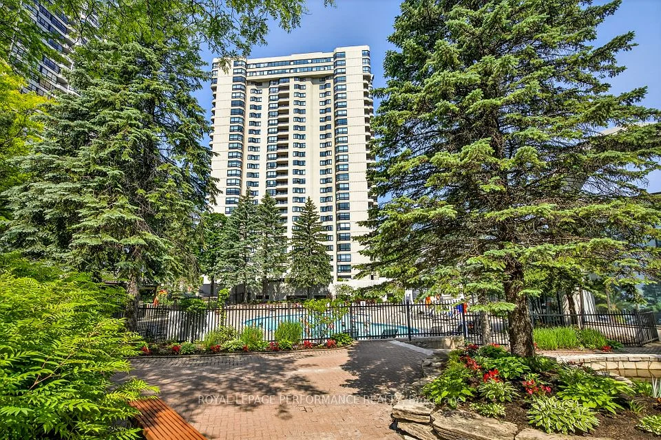 1500 Riverside Drive 2006, Alta Vista and Area, ON K1G 4J4