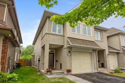 Att/Row/Townhouse in Blossom Park - Airport and Area