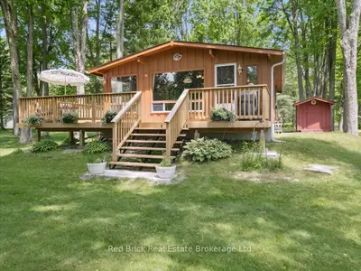 Detached in Gravenhurst