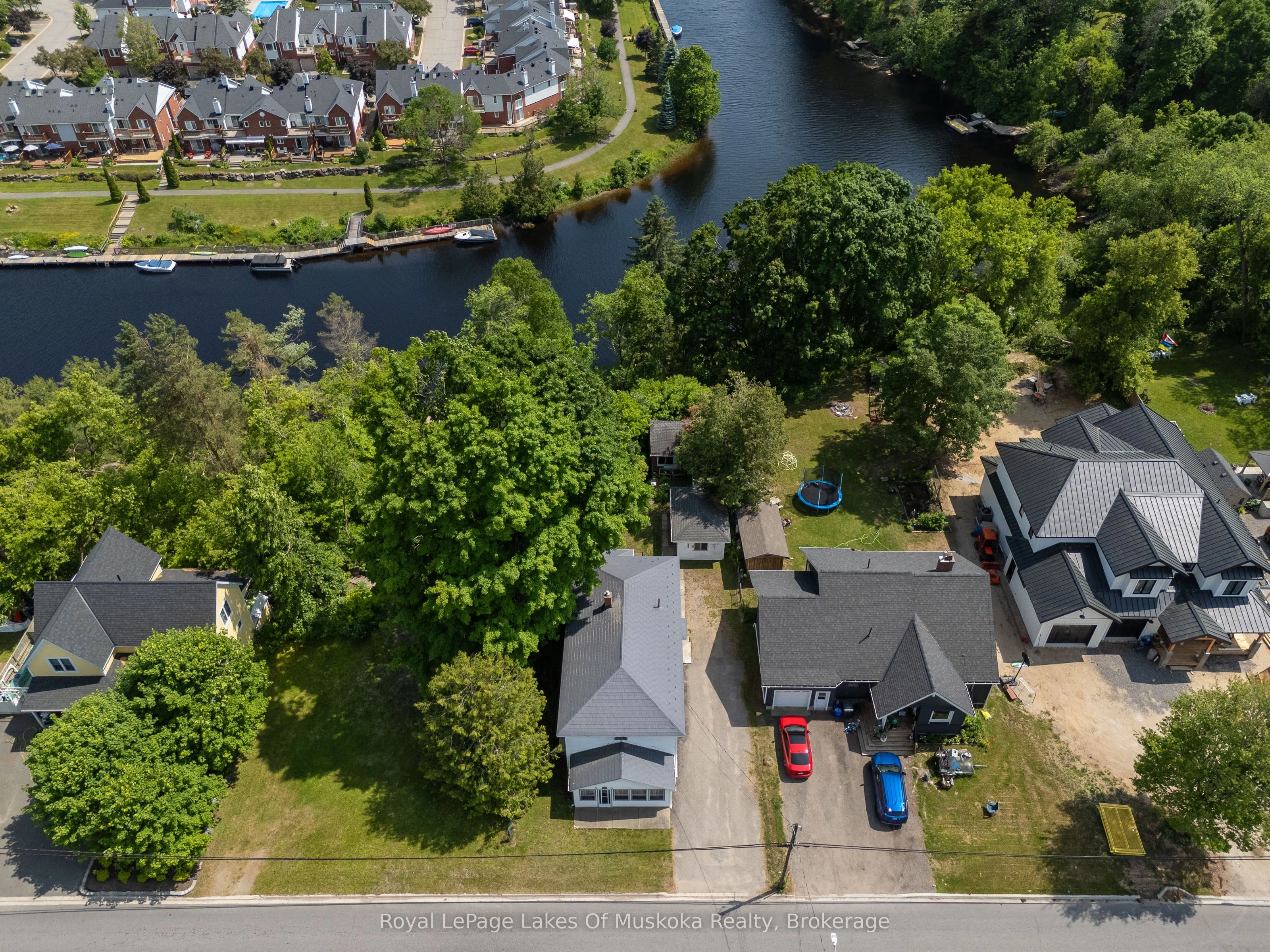 156 Dill Street, Bracebridge, ON P1L 1E5