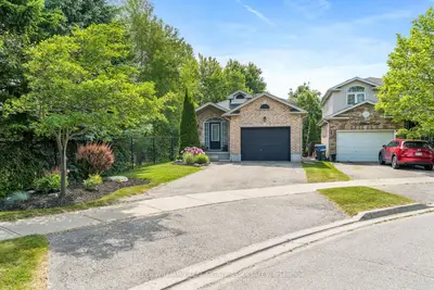 Detached in Guelph