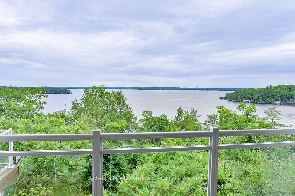 1869 MUSKOKA ROAD 118 W T202 (C1), Muskoka Lakes, ON P1L 1W8
