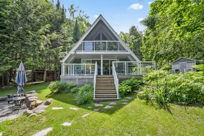Detached in Bracebridge