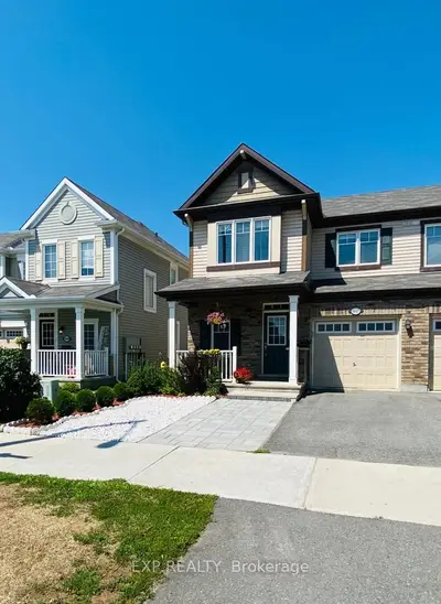 Att/Row/Townhouse in Stittsville - Munster - Richmond