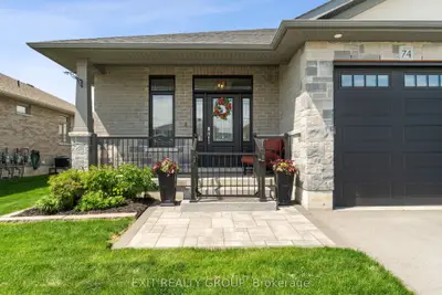 Att/Row/Townhouse in Belleville