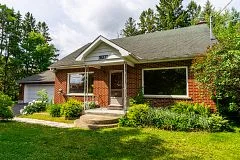 1330 Blakely Crescent, Laurentian Valley, ON K8A 7A1