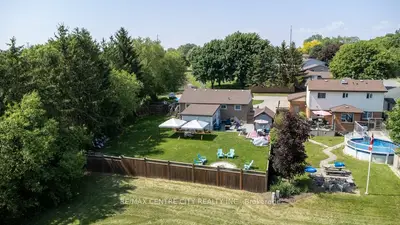 Detached in Woodstock
