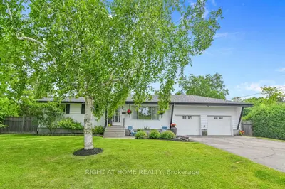 Detached in Stittsville - Munster - Richmond