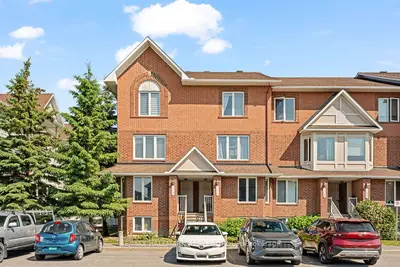 Condo Townhouse in Orleans - Cumberland and Area