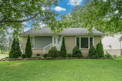 Detached in Greater Napanee