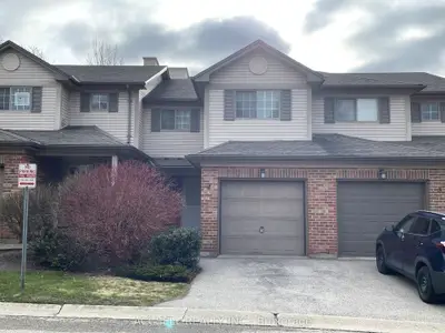 Condo Townhouse in London North