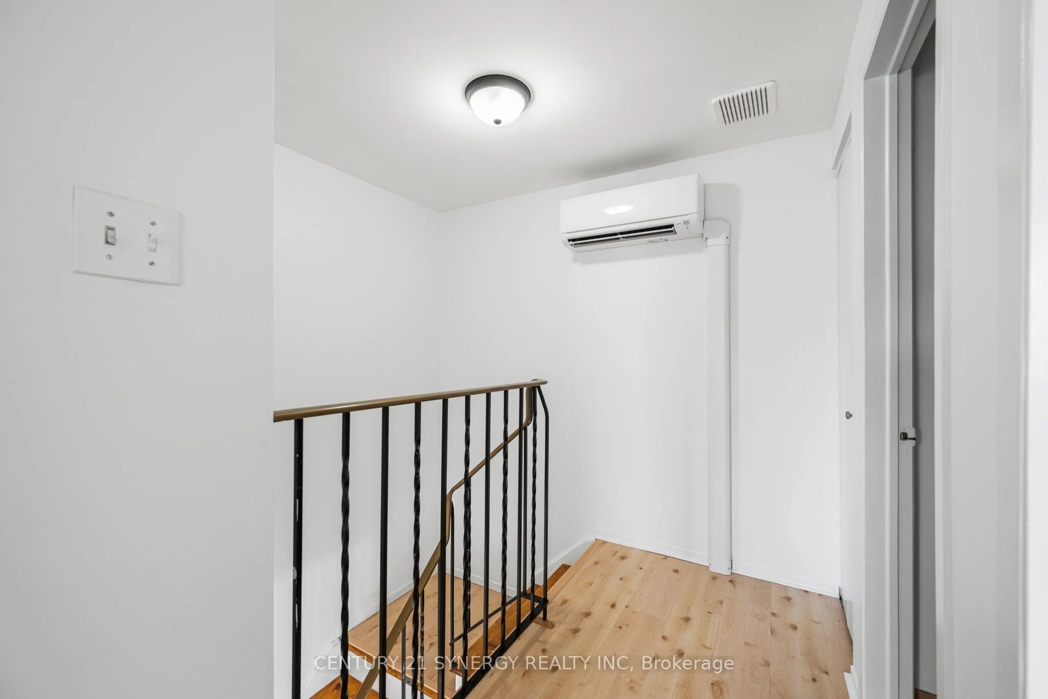 113 Renova Private, Alta Vista and Area, ON K1G 4C7