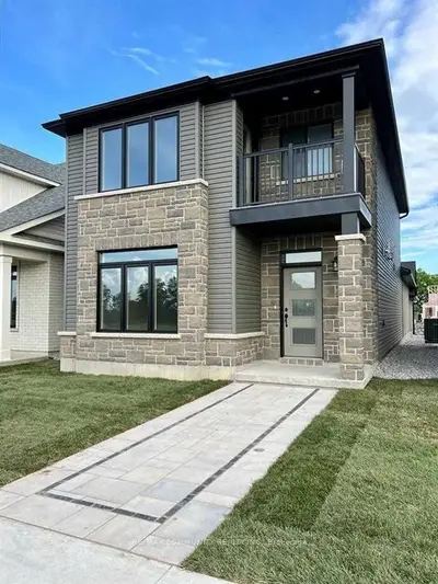 Detached in Belleville