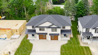 Att/Row/Townhouse in Huron East