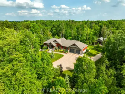 Detached in East Luther Grand Valley