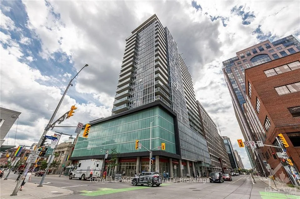 324 Laurier Avenue 1604, Ottawa Centre, On K1p 0a4
