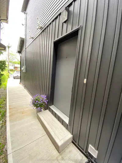 Semi-Detached in Welland