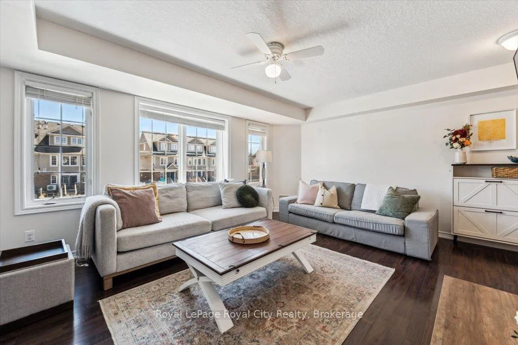 15 Carere Crescent 19b, Guelph, On N1e 0k4