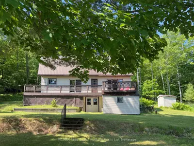 Detached in Carling