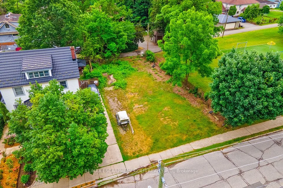 5244 Ontario Avenue, Niagara Falls, ON L2E 3S3