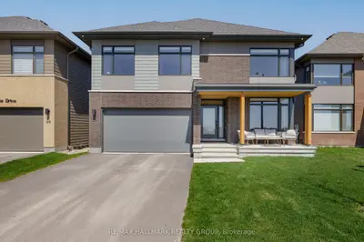Detached in Blossom Park - Airport and Area