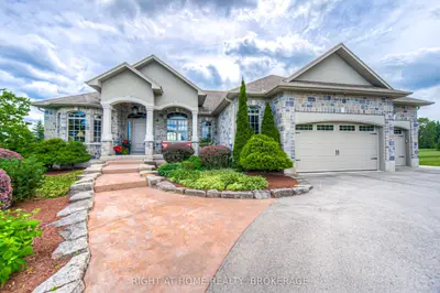 Detached in North Dumfries