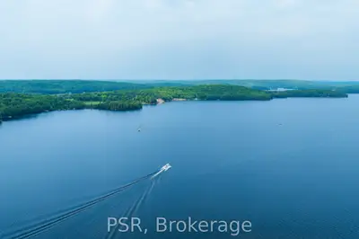 Condo Apartment in Lake of Bays