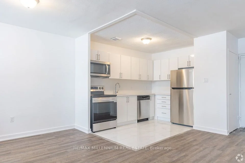 201 Lindsay Street 205, Kawartha Lakes, ON K9V 2N3