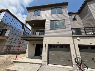 Att/Row/Townhouse in Prince Edward County