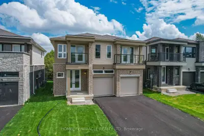 Detached in Thorold