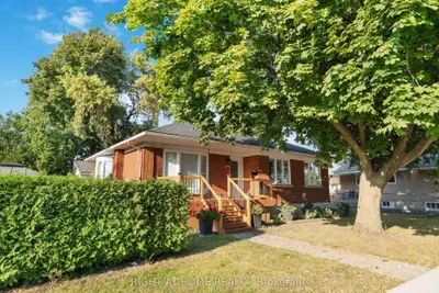 Detached in Overbrook - Castleheights and Area