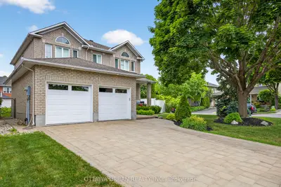 Detached in Orleans - Convent Glen and Area
