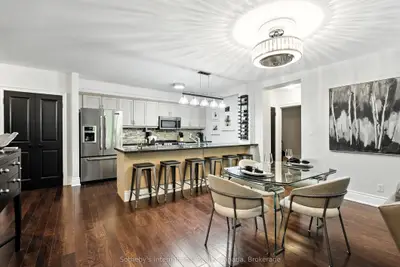 Condo Apartment in Gravenhurst