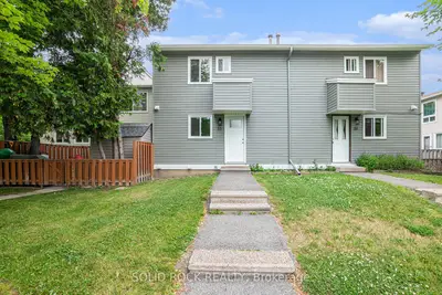 Condo Townhouse in Barrhaven