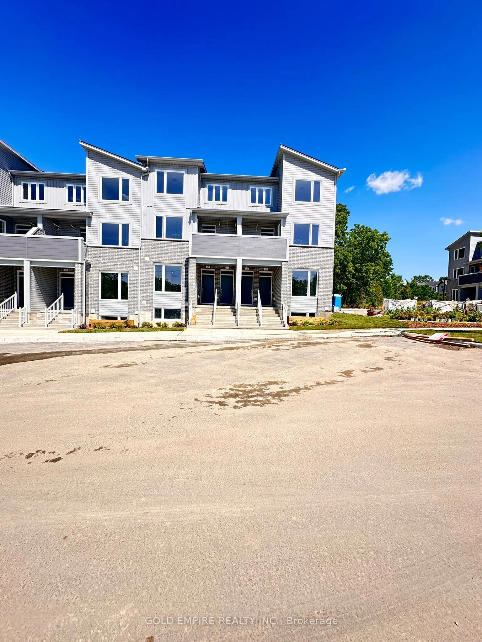 990 Deveron Crescent 27, London South, On N5z 0b3