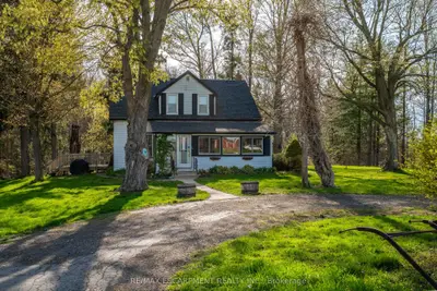 Detached in Brantford